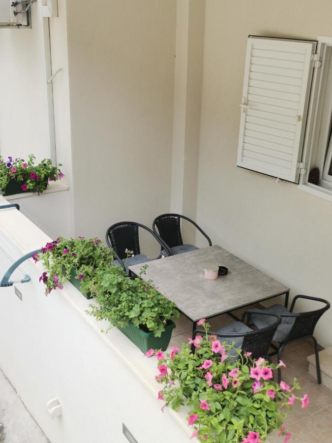 Apartment Lijana Sea View Tučepi Zimmer foto